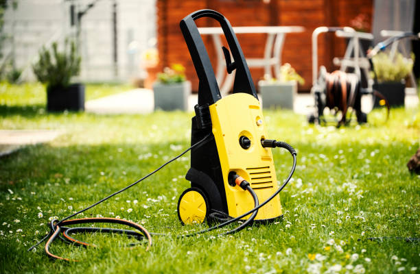 Best Driveway Pressure Washing  in Highspire, PA